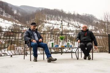 Фото номера Стандартный двухместный номер с 1 кроватью и общей ванной комнатой Гостевой дом Casa Ozon г. Вулкан 3
